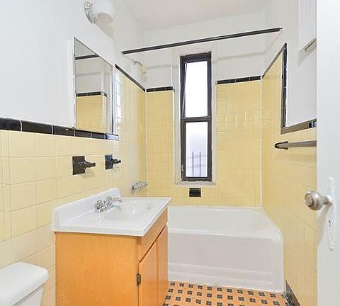 5th image of 1 W 126th St APT 5G