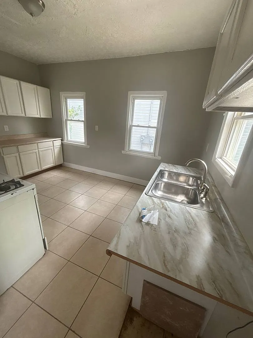 Charming Home Available Won't Last Long! — Photo 3