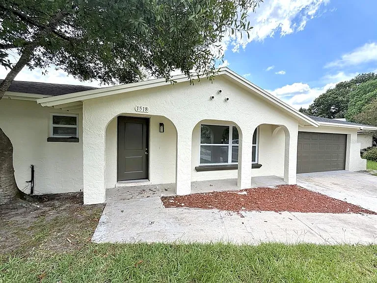 1518 Deming Dr — Photo 1