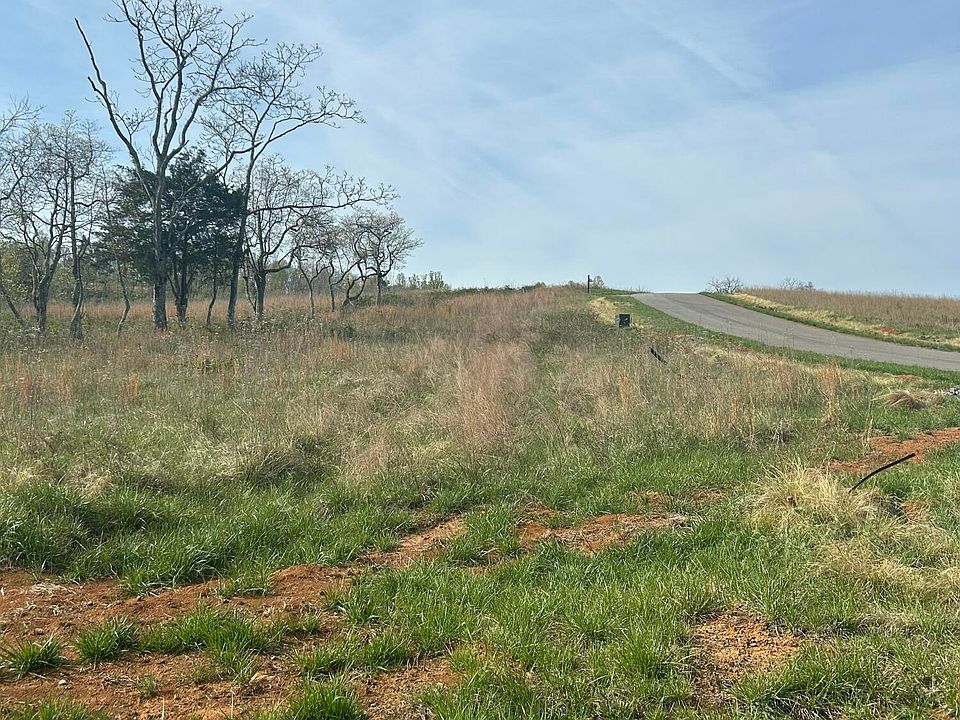 1st image of 26 Springsteen Cir