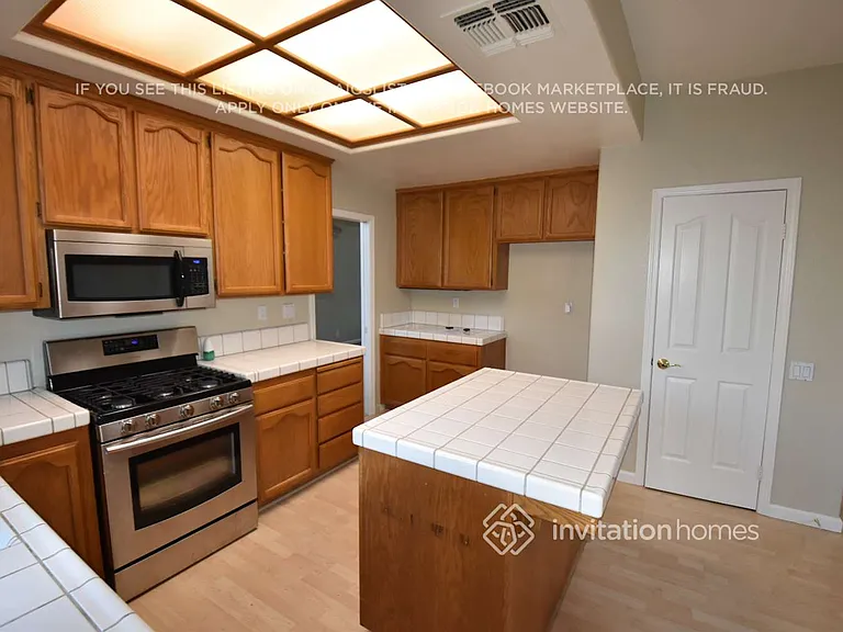 8107 Helmsdale Dr — Photo 6