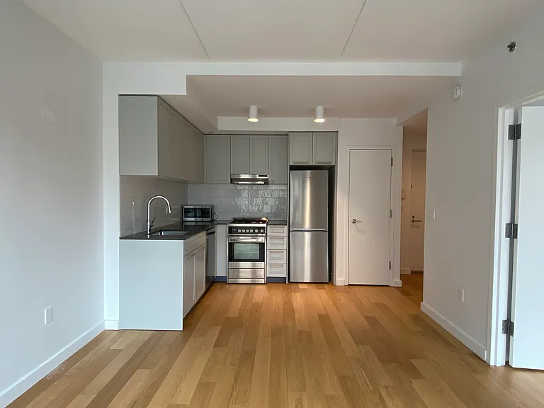 150 Union Ave #5B — Photo 4