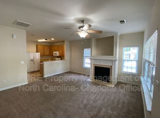 8602 Twined Creek Ln, Charlotte, NC 28227