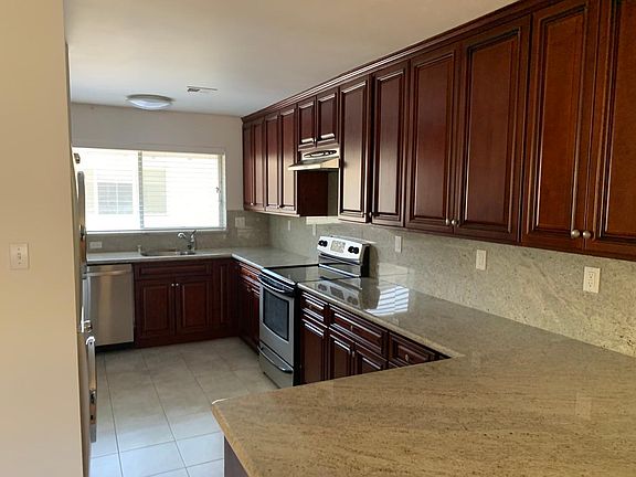 Kitchen (with washer and dryer)