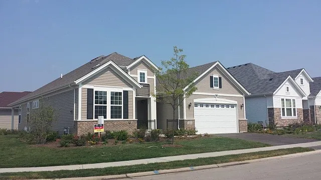 3604 Chesapeake Ln photo 1