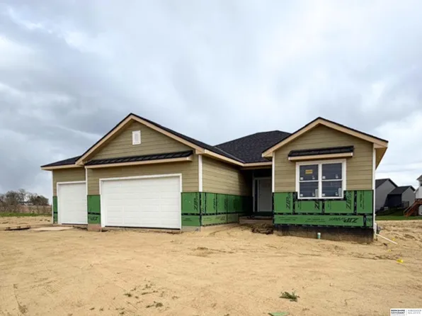 6201 N 207th St, Elkhorn, NE 68022