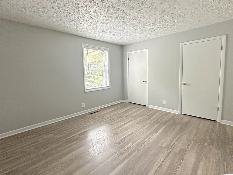 3307 Falls Creek Dr — Photo 12