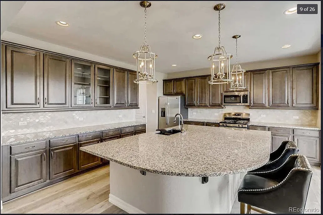 4671 S Lisbon Ct — Photo 4