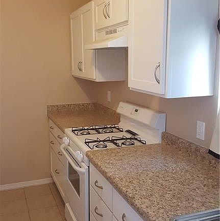 5th image of 8105 La Paloma Cir