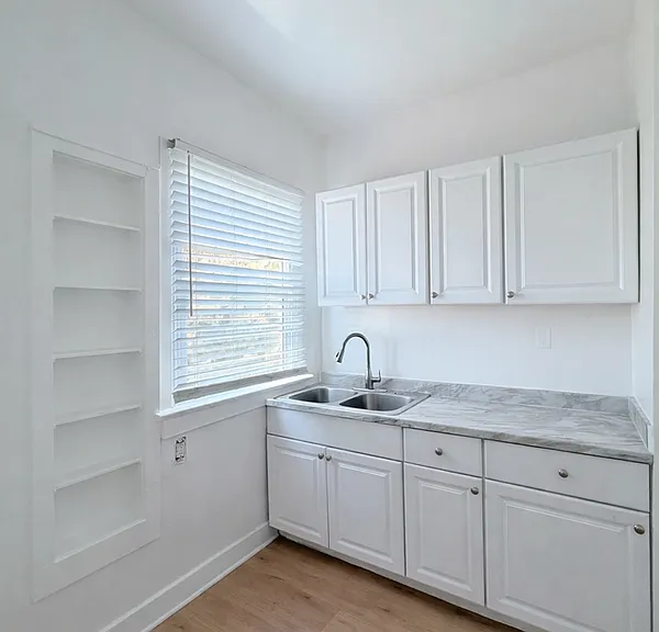5617 La Mirada Ave — Photo 5