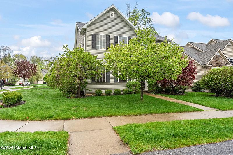 3rd image of 26 Forestbrook Drive