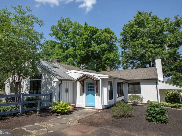 26 Walton Dr, New Hope, PA 18938