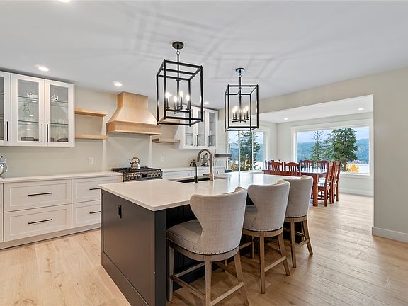 5th image of 2270 Lions Ridge Rd