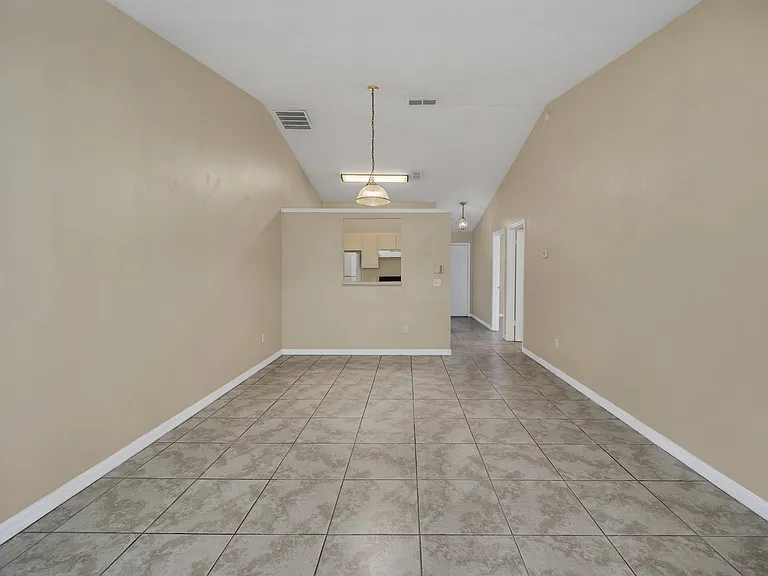 2628 Legend Ct #2628 — Photo 17