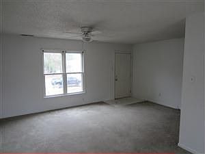5th image of 10510 Royal Crescent Way