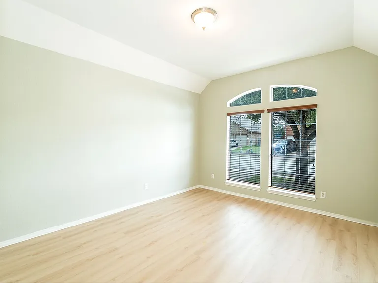 11516 Sunny Creek Ln — Photo 10