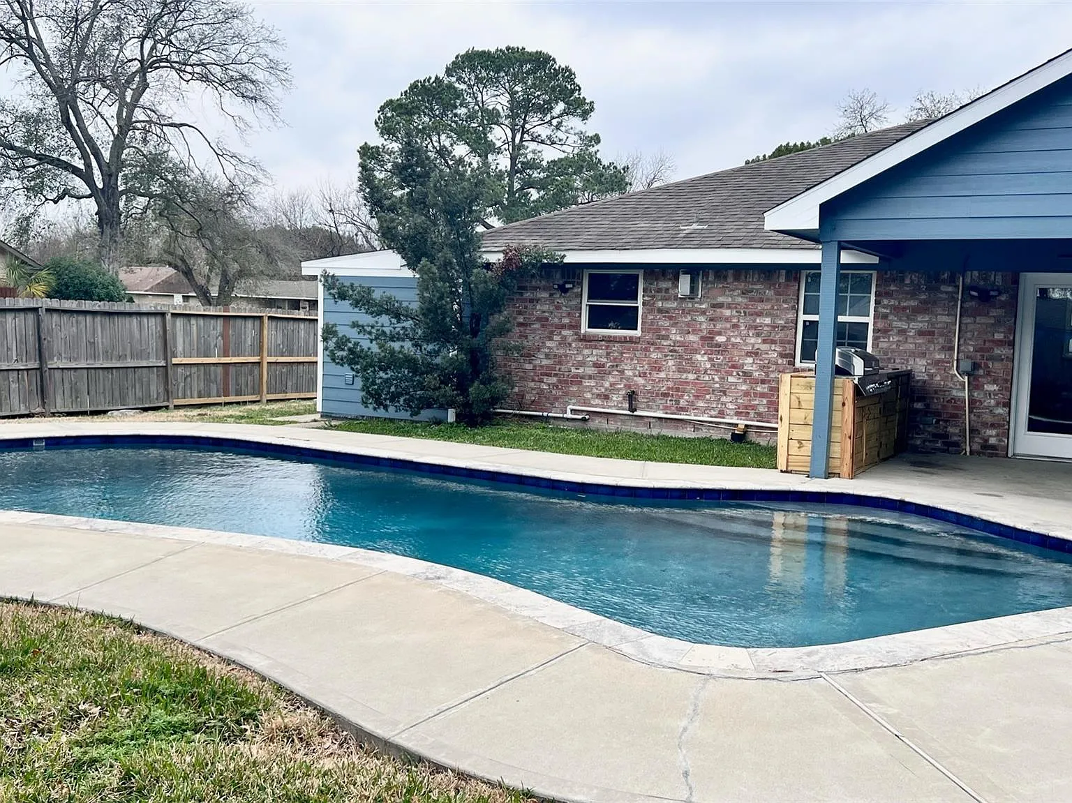 5 bed, 4.0 bath, 2458 sqft, $6,000 — Photo 4