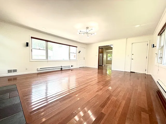 920 Eastlawn Dr — Photo 8