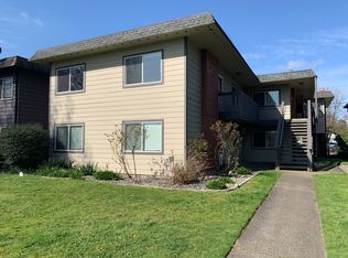 929 16th Ave APT 2, Longview, WA 98632