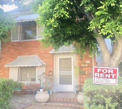 2nd image of 300 S Oak Knoll Ave