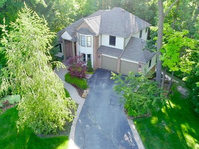 999 Indian Ridge Dr, Lake Orion, MI, 48362