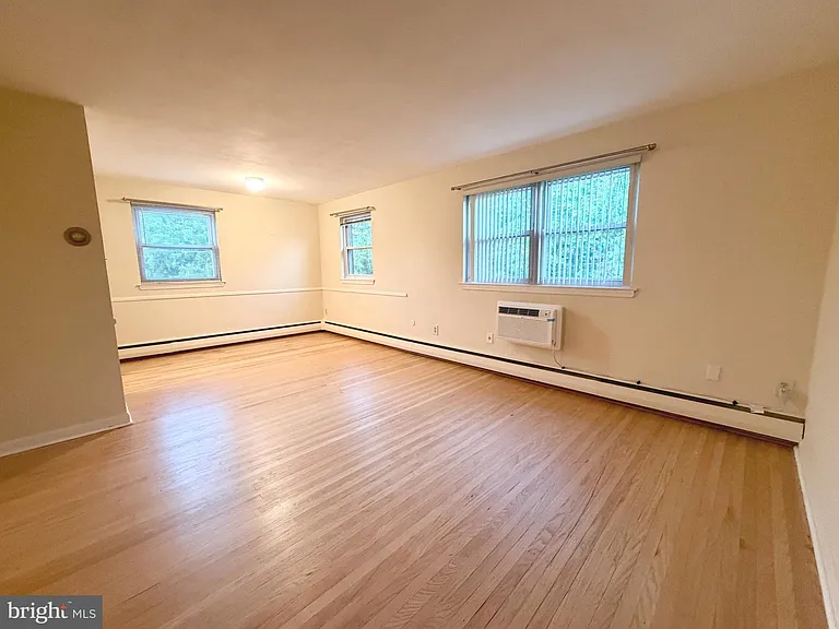 61 Llanfair Rd #C4 — Photo 5