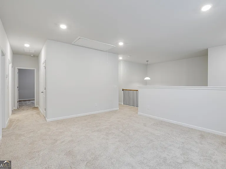 376 Caledonia Ct — Photo 35