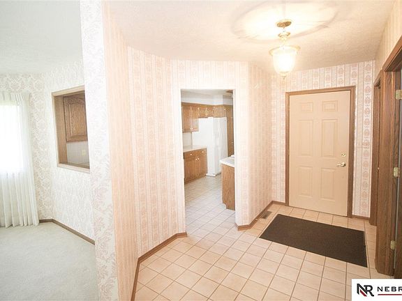 4th image of 2121 Nye Dr