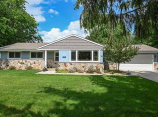 1330 Villa Ter, Waukesha, WI 53186