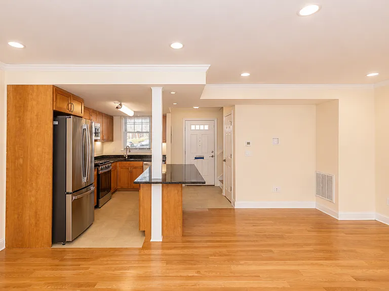174 Sherman Rd — Photo 9