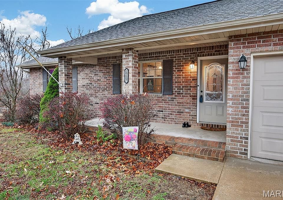 1st image of 20607 London Ln