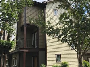740 SE 33rd Ave, Portland, OR 97214