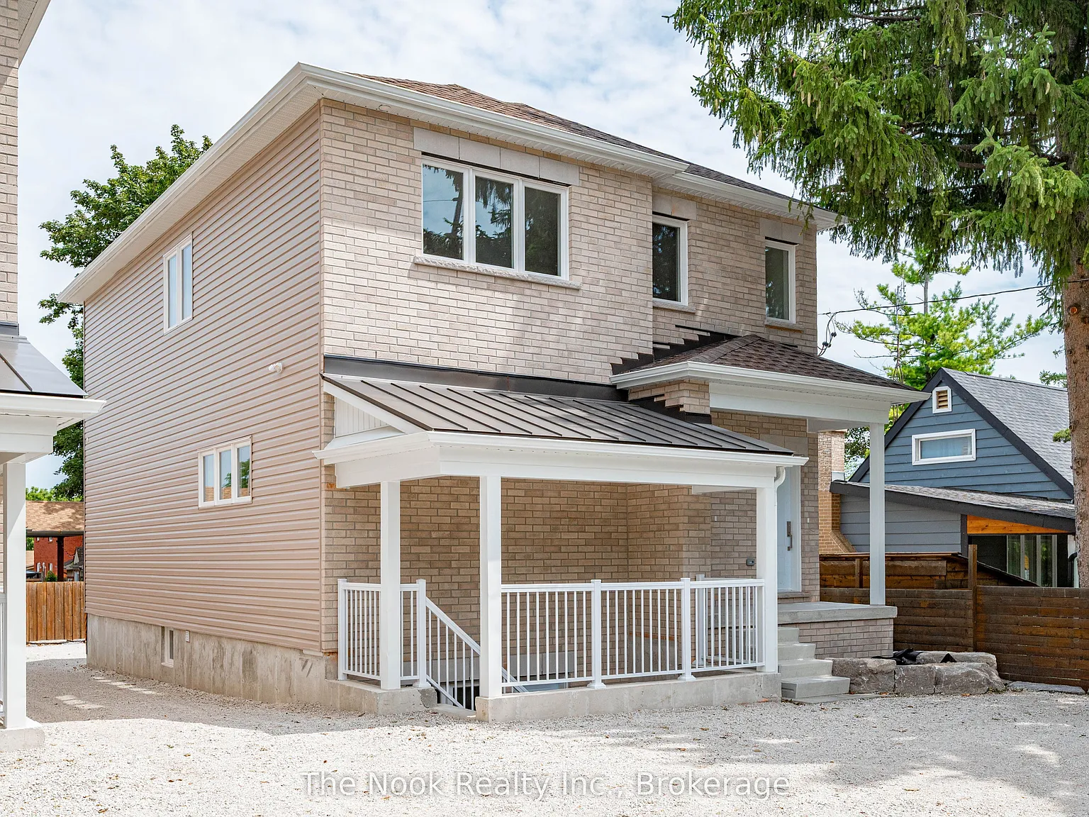 399 Thornton Rd N — Photo 3