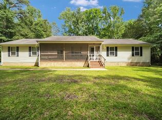8996 Guinea Rd, Hayes, VA 23072