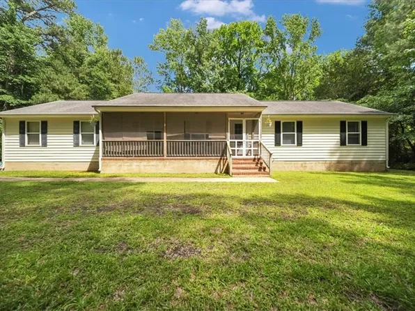 8996 Guinea Rd, Hayes, VA 23072