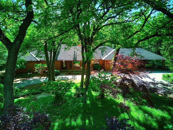 2nd image of 3712 Flora Dr