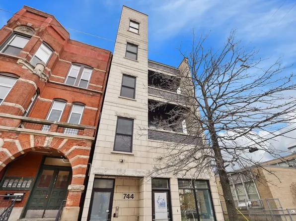 744 N May St Unit 202, Chicago, IL 60642