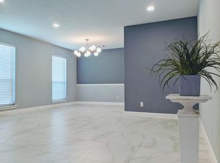 10062 Haddington Dr, Houston, TX 77080