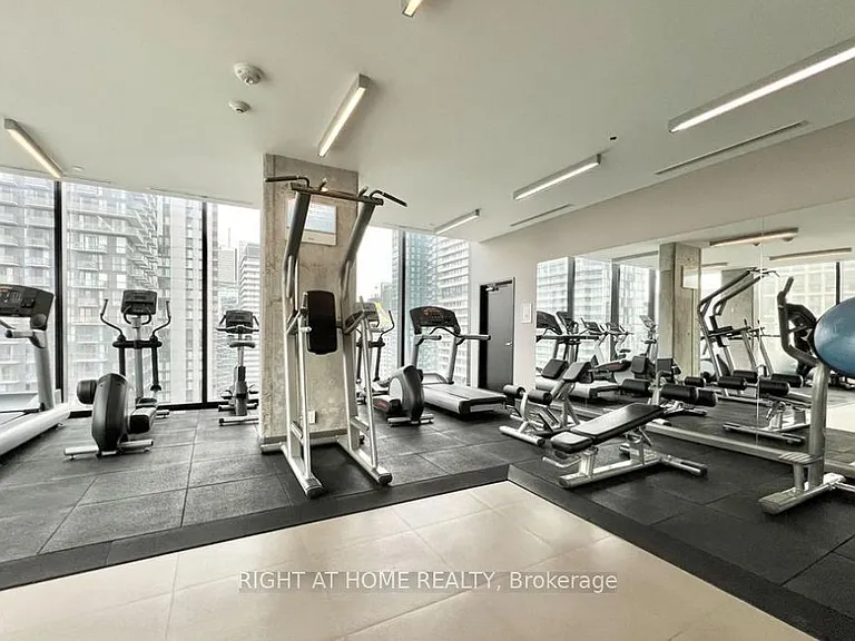 11 Charlotte St #3005 — Photo 8