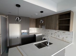 15739 Fraser Hwy #114, Surrey, BC