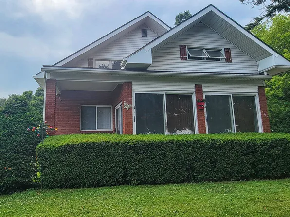 162 Lake St, Rouses Pt, NY 12979