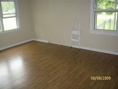 2nd image of 1624 Cloverfield Ave