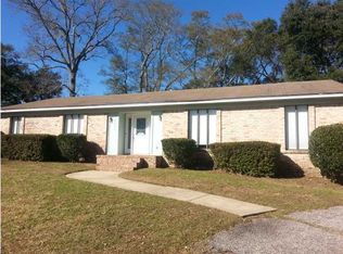 5480 Carriage Woods Ct, Mobile, AL 36618