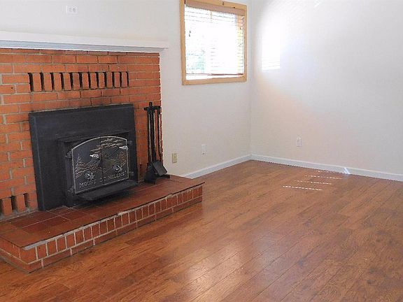 2nd image of 1146 Lodi Ave