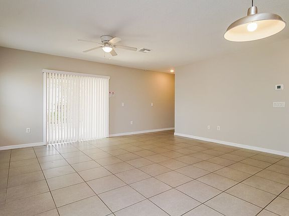 3rd image of 325 Salmon Ct
