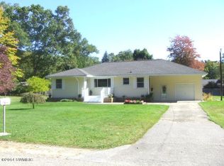 1526 Ann St, Muskegon, MI 49445