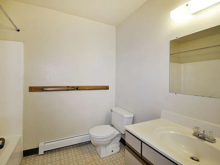 Apple Tree Apartments — Photo 27
