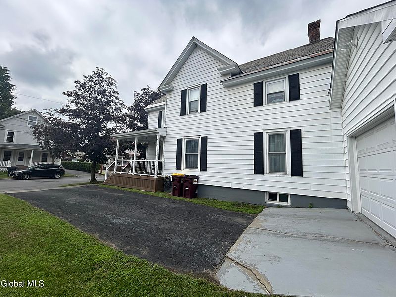 3rd image of 21 Marion Avenue