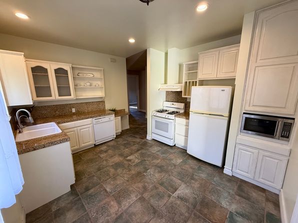 30403 The Yellow Brick Rd #B