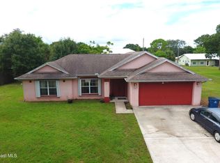 816 Hawser St NE, Palm Bay, FL 32907